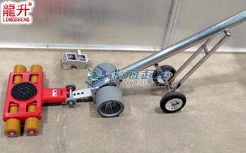 實驗室設備搬運工具:搬運小坦克搭配電動搬運牽引桿 實驗室設備搬運工具:搬運小坦克搭配電動搬運牽引桿
