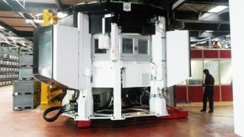 200噸電動搬運(yùn)小坦克案例一 200噸電動搬運(yùn)小坦克案例一